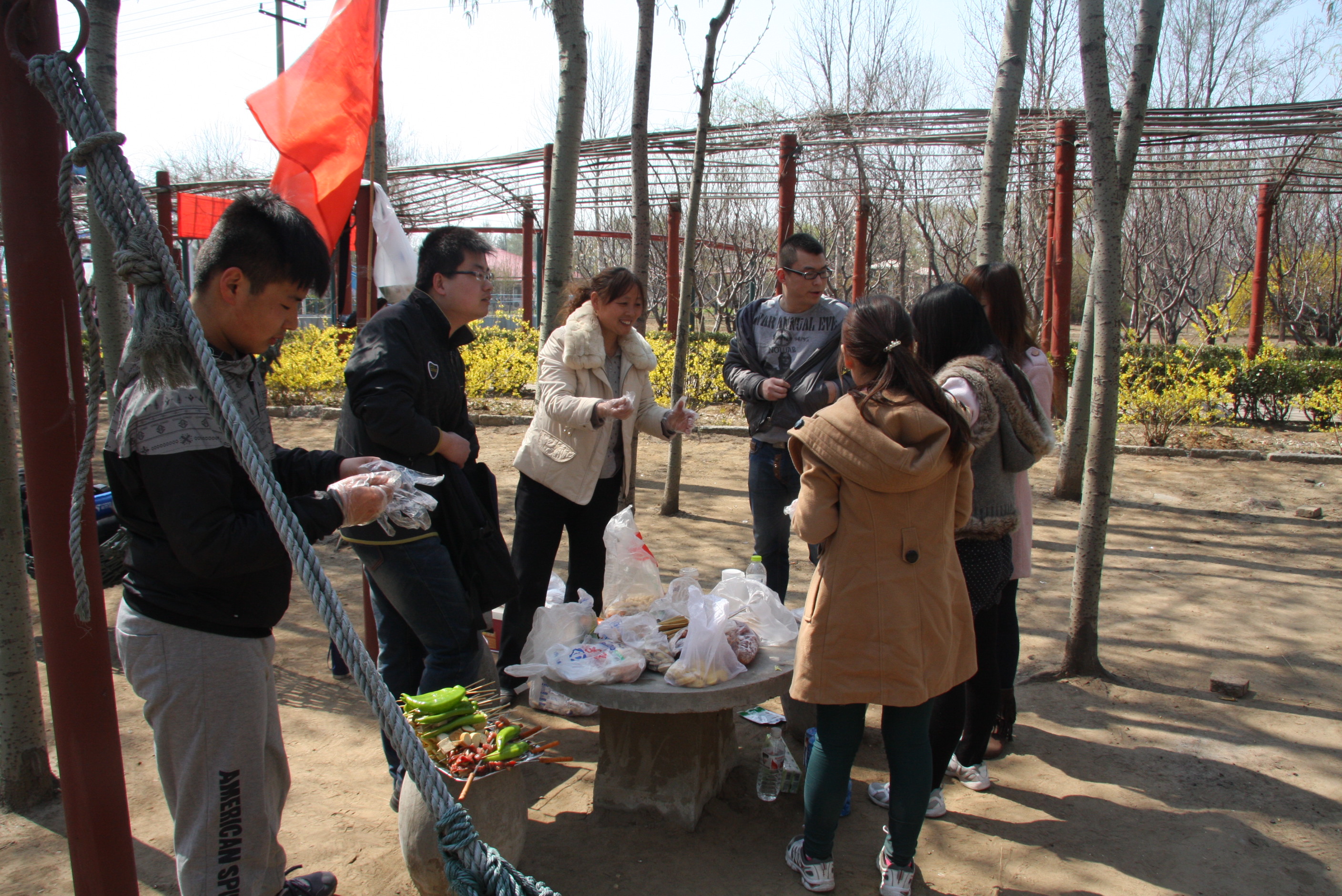 威龙公司组织东方乐园自助烧烤活动