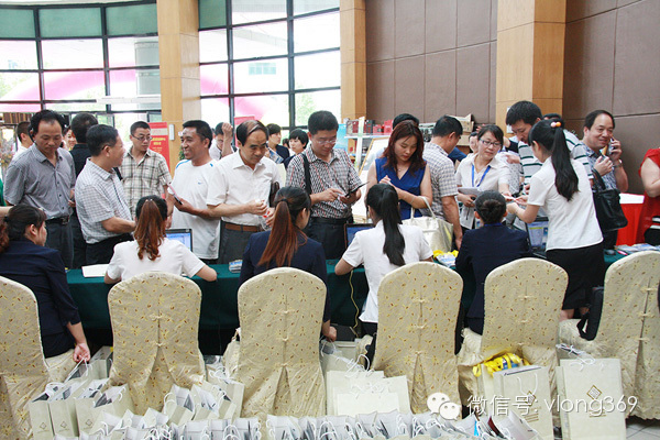 潍坊企业家俱乐部成立大会在富华国际大酒店胜利召开
